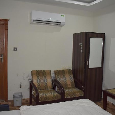 Hotel Kashmir Inn Равалпинди Екстериор снимка