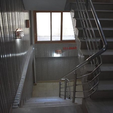 Hotel Kashmir Inn Равалпинди Екстериор снимка