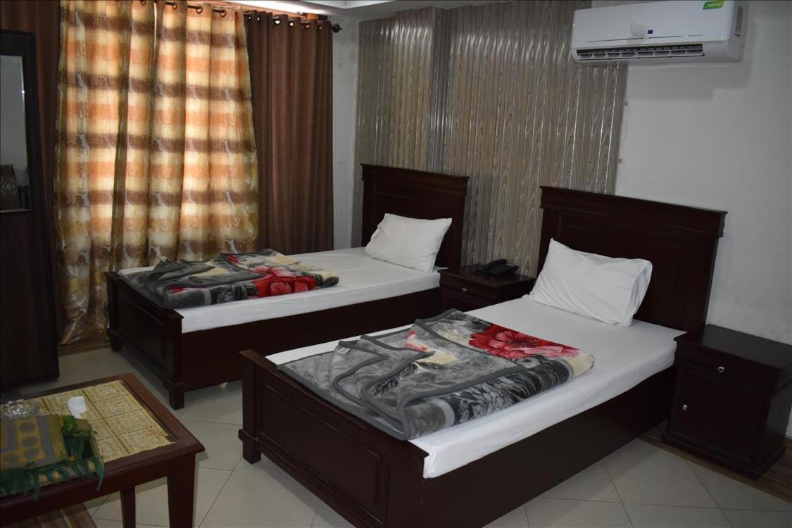 Hotel Kashmir Inn Равалпинди Екстериор снимка